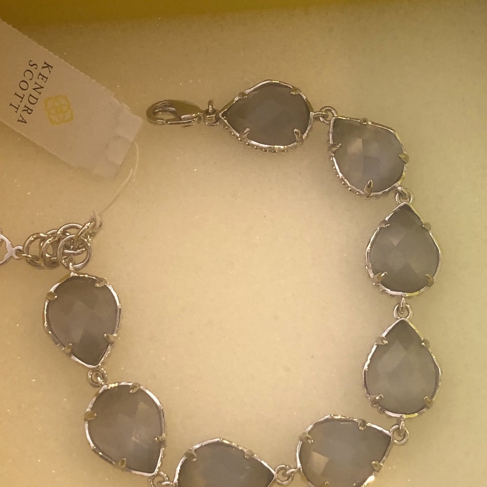 NWT Kendra Scott RARE & RETIRED Brynn Bracelet Slate & Silver So Beautiful! - Picture 8 of 14